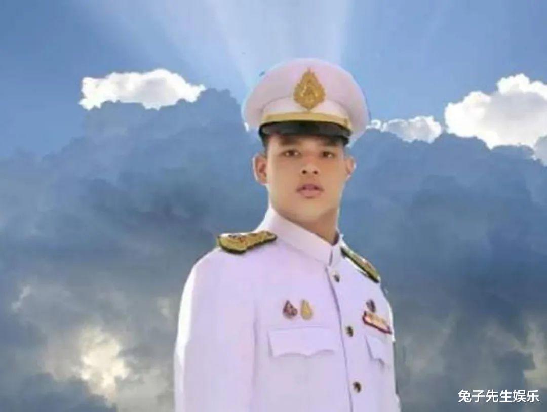 西拉米|王室发布西拉米母子海报，真正的亮点是背景，提帮功仅差一步之遥