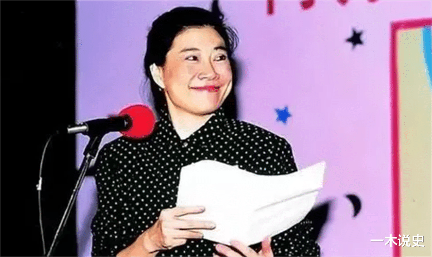 郑佩佩|18岁未婚先孕，33年拒和子相认，抢闺密男友，写出《我的前半生》