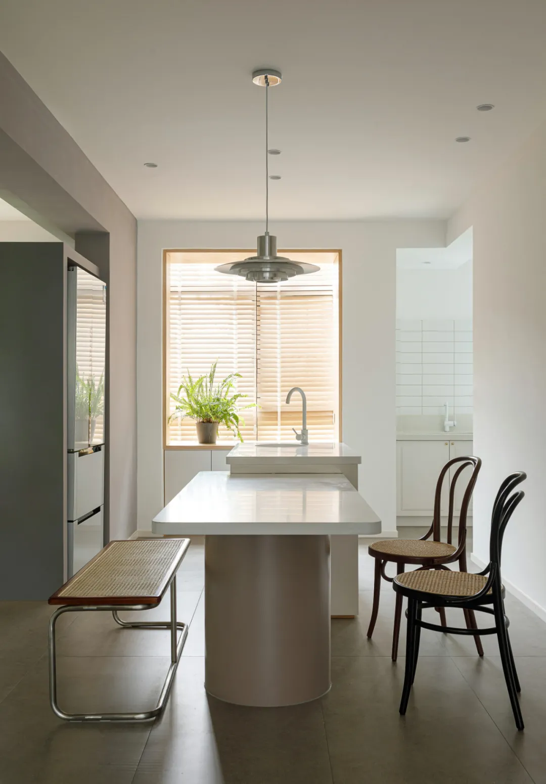 105㎡超自然质感，跳脱出复杂配色，更纯粹的空间表达