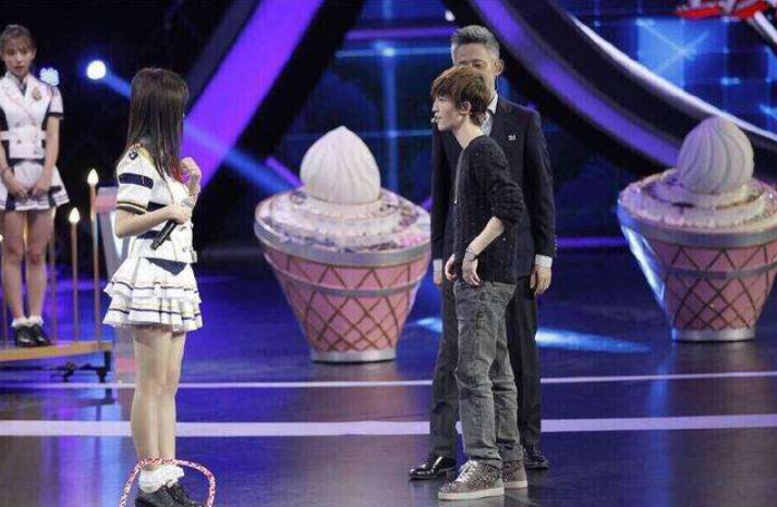 武则天|8位小个子女星，鞋子不能低于10cm，接吻得踩箱子、不能拍远景