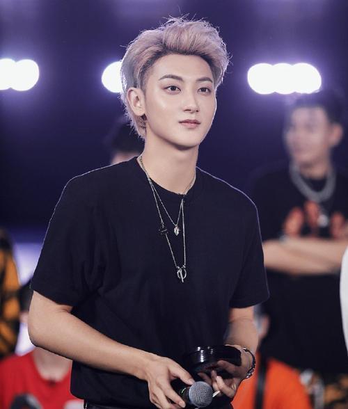 黄子韬|综艺界的“搅屎棍”,为何黑着黑着就红了,黄子韬凭什么?