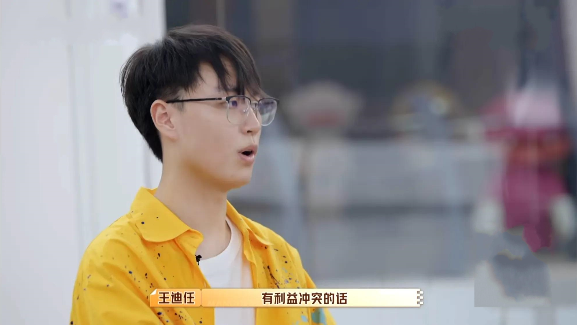 00后|芒果太牛了!带着100位“00后”玩综艺,央视网点名表扬