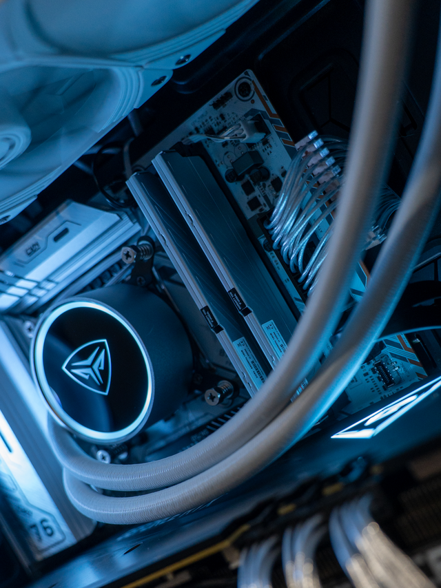 |银枪白马再升级，七彩虹B760M战列舰D5主板测评