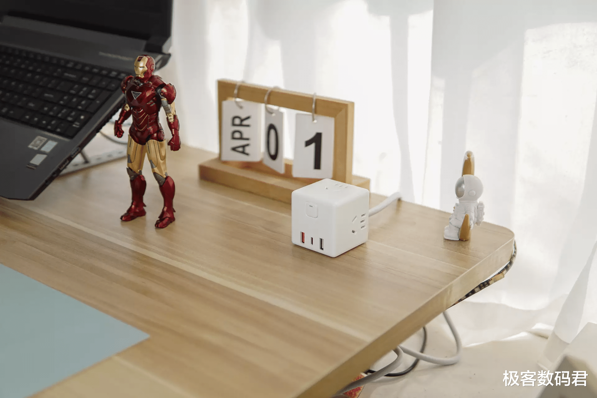 小米科技|公牛插座VS小米插座,谁的做工更好?拆开告诉你答案!