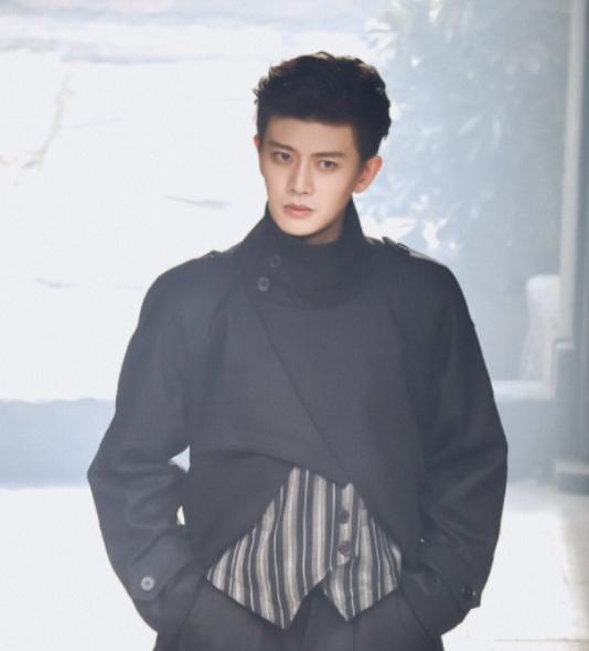 任嘉伦|《暮色心约》路透曝光,任嘉伦被嘲土气十足,网友说了句公道话