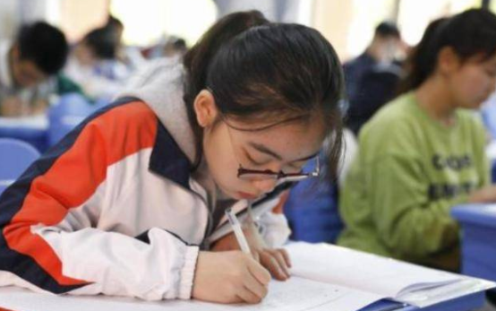 大学|职业高中不是没有好处,上了职业高中的孩子,未来可以有更多选择