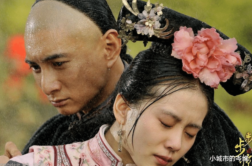步步惊心|《步步惊心》剧情有些漏洞，但总体来说还可以，人物都刻画的很好