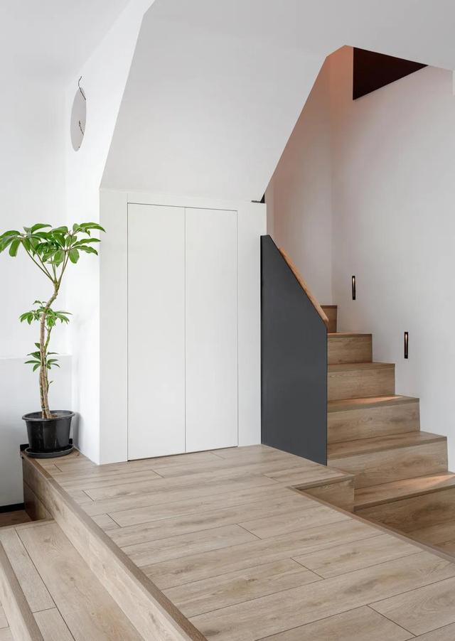 她家仅33㎡,却装出了“别墅范儿”,颜值与实用并存,太美了!