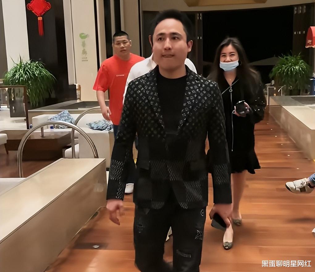 王志文|网红散打哥埋怨平台不扶持自己,对外喊话:度过低谷期,我依旧牛