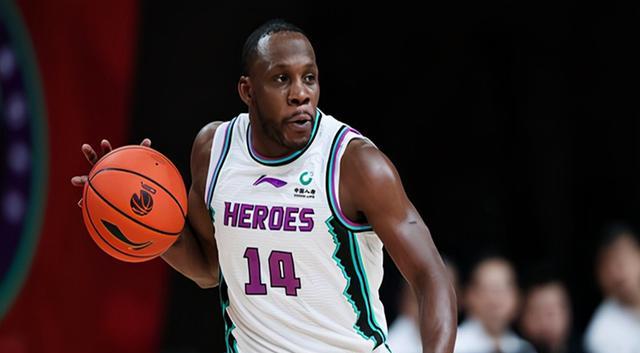 山东男篮|山东男篮做出决定，正式放弃功勋老臣，NBA强援或联手丁彦雨航
