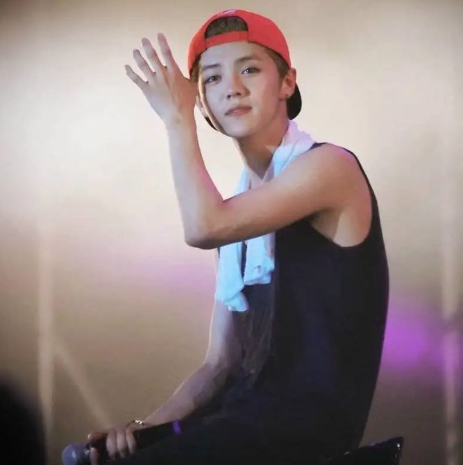 肖战|内娱男星流量榜出炉,肖战第一当之无愧,檀健次成新晋小生