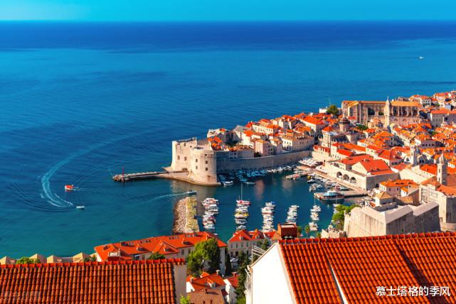 公共服务|全球最美的15个小镇，随便挑几个，跟着心爱的人一起私奔吧