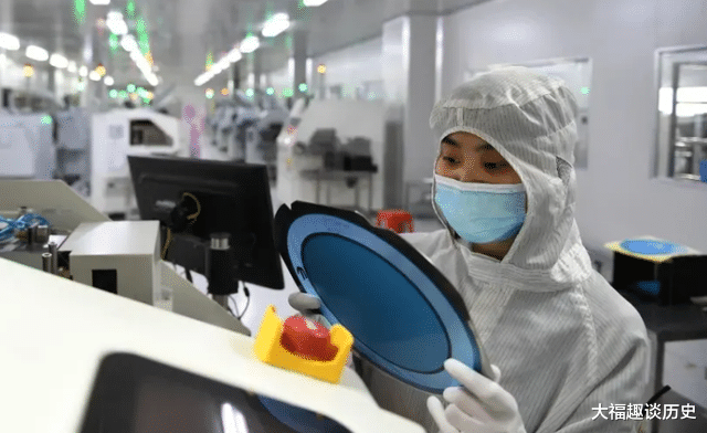 芯片|“缺芯”根本问题找到了,清北学霸成美芯专家,官方出手了