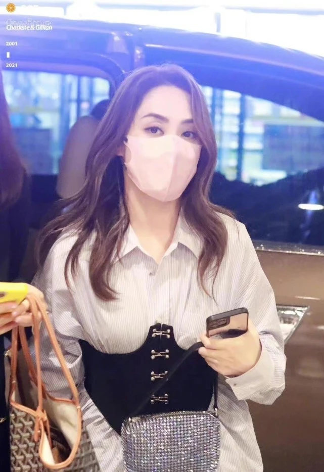 阿娇|41岁阿娇参加浪姐变自信！勇敢穿露脐装走机场，身材暴瘦美回巅峰