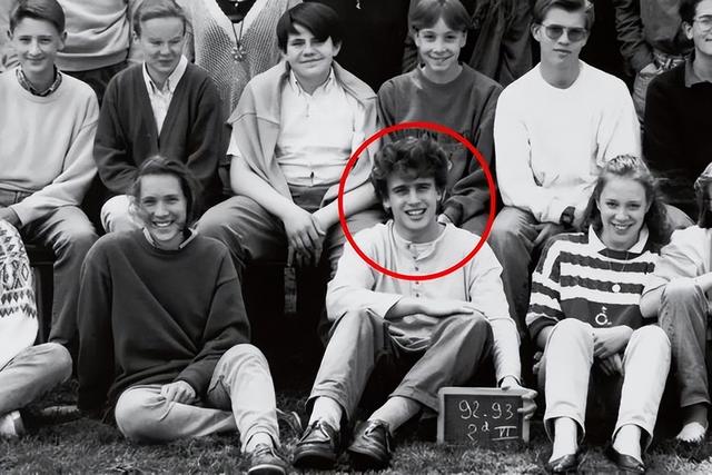 埃马纽埃尔·马克龙|44岁马克龙双鬓发白,69岁布丽吉特却活力十足,相守15年有夫妻相