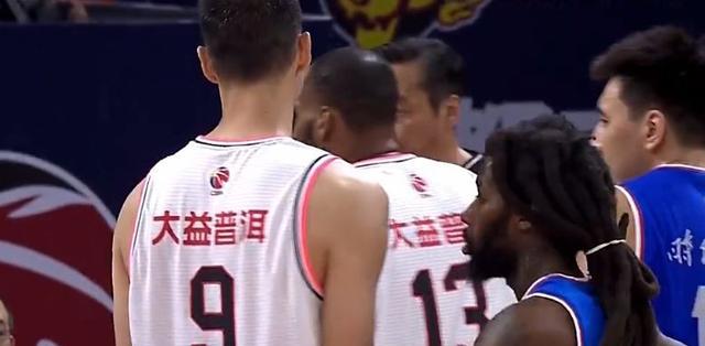 广东男篮|威姆斯领衔六人得分，伯顿三分五连中，广东男篮124-101大胜天津