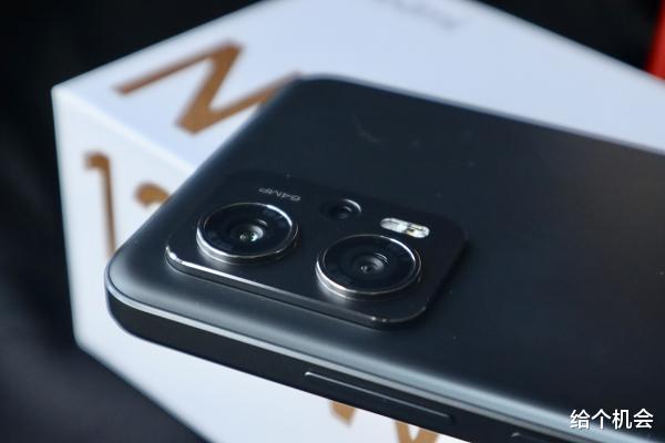 Line|双11不可错过的4款性价比手机:每一款都是低价高配,轻松用三年