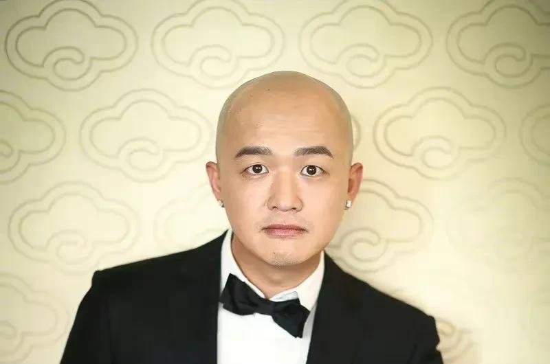 金扫帚奖|包贝尔朋友圈大骂导演陈青松！因作品被评金扫帚奖，程青松被禁言