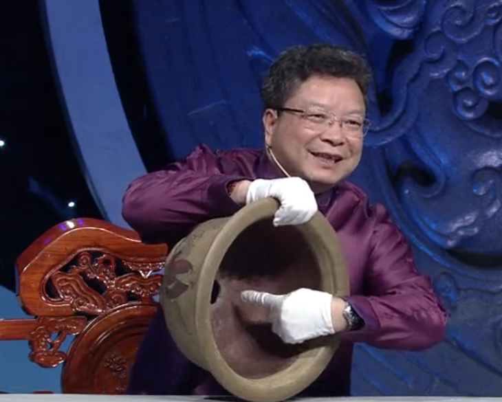 古董|?上个世纪50年代20块钱买一花盆,专家鉴定是古董