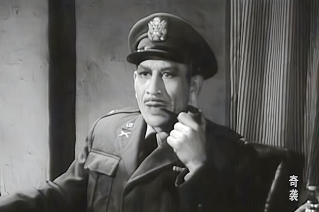 电影|记得《奇袭》中的敌上校吗？长相酷似外国人，演艺历程却鲜为人知