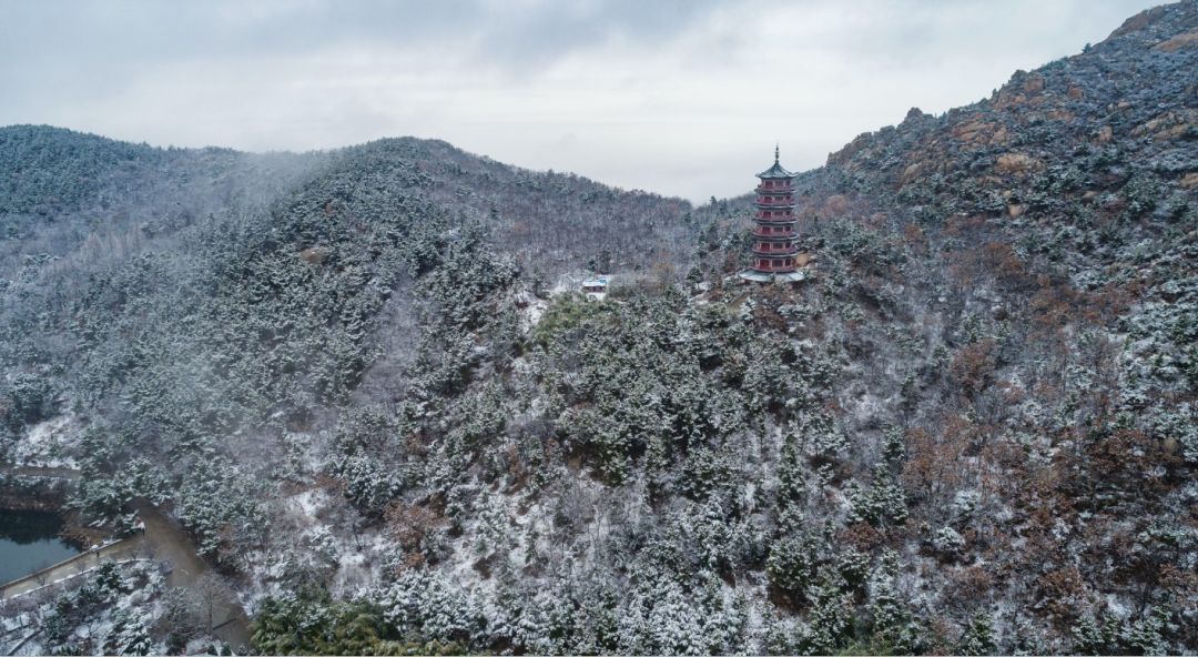 |雪落赤山，人间仙境！