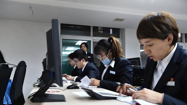 融资余额|这个铁饭碗将公开招聘，平均工资在8000左右，大学毕业生也有机会