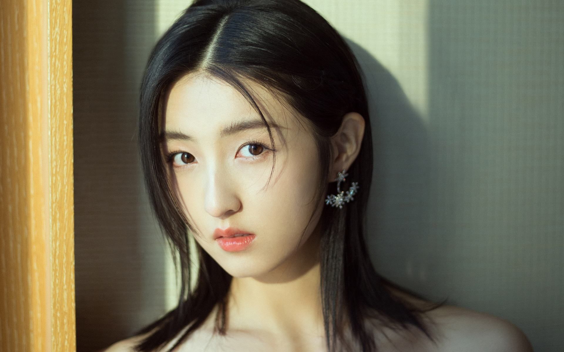 张子枫|张子枫盗用他人图片，被网友嘲笑她没有脑子，还要立文艺少女人设