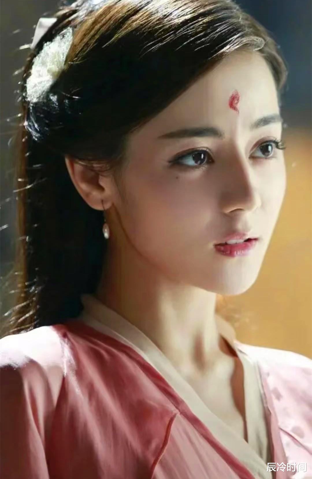 孙俪|好好的美貌“毁”在眼睛上，孙俪无效养生眼睛凸，赵丽颖眼袋鼓起