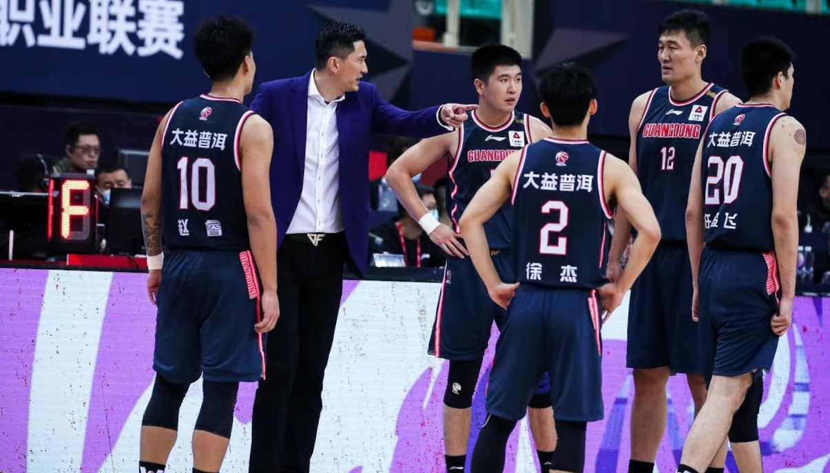 米兰德比|三消息！广东队祝福任骏飞快乐，莫兰德天道酬勤，赵睿即将回归！