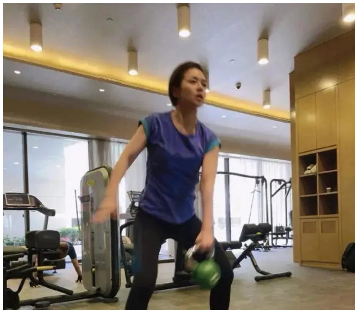 美丽|为保持状态，陈辰产后三个月就健身，陈蓉即便不出镜依旧私教陪练