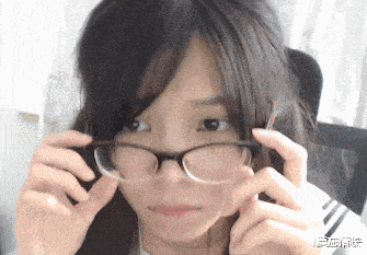 运动 女孩们以后穿裙子一定要注意点坐姿呀，这也太尴尬了！ 哈哈哈哈
