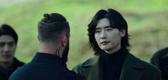 女孩|让李钟硕客串,朴恩彬做女二号的电影《魔女2》,相当出色