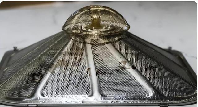 去嫂子家蹭饭,一进厨房把我吓一跳,这厨房布置太讲究,赶紧学学