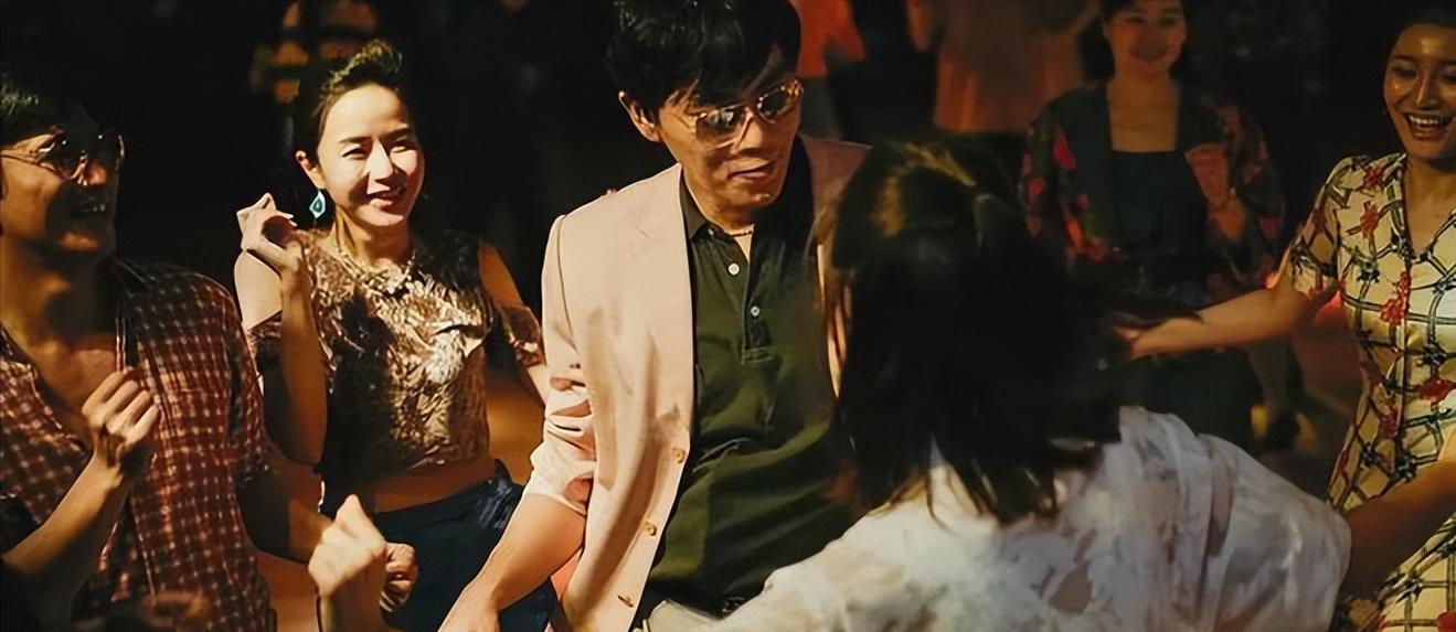 湖南暴徒张君:劫财600多万,6年杀26人,5个情妇四个被判处死刑