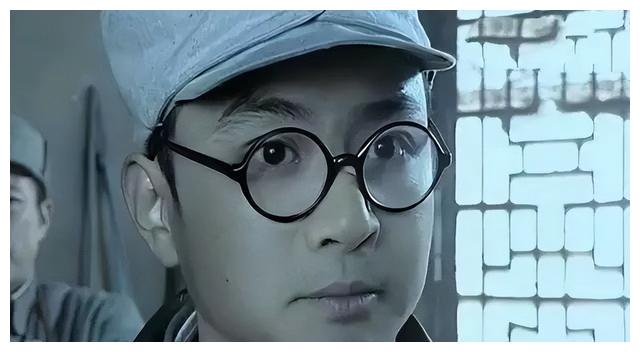 高血脂|将《亮剑》人物美颜后，瞬间亮瞎眼了，简直是帅气与妖气齐飞