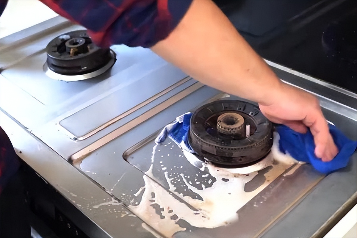 男友为省钱坚持这7个“穷装”决定,当初嫌他抠门,如今觉得超值