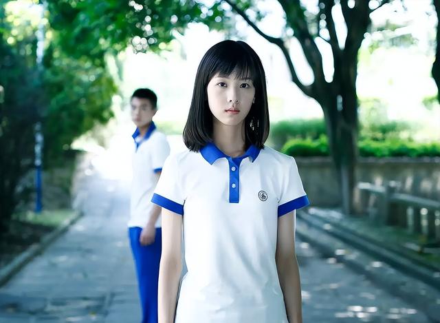 穿衣搭配|陈都灵摇身一变成为职场精英，徐璐造型也惊艳众人，双女主都是实力派