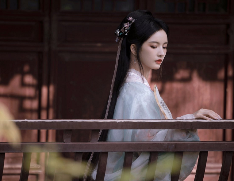 硬糖少女303|进入解散倒计时的硬糖少女303，她们的未来又会如何？