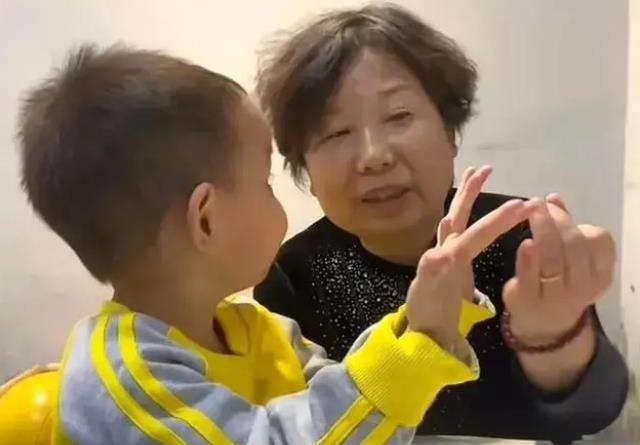 |直播间杜新枝证明自己清白，却受到柴桑大姐怒怼，云昊发声力挺