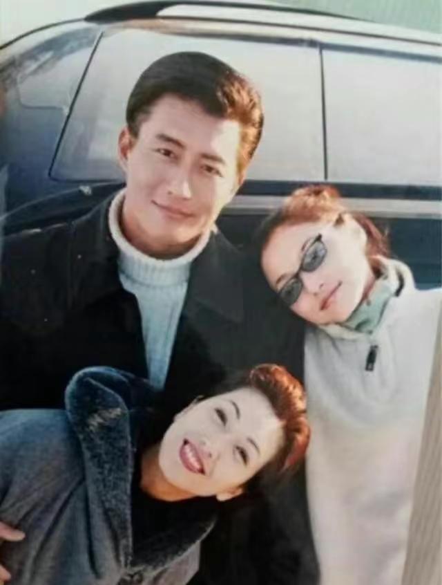 王志文|他俩要一起演到80岁，相识30年，王志文和江珊不是夫妻胜似夫妻