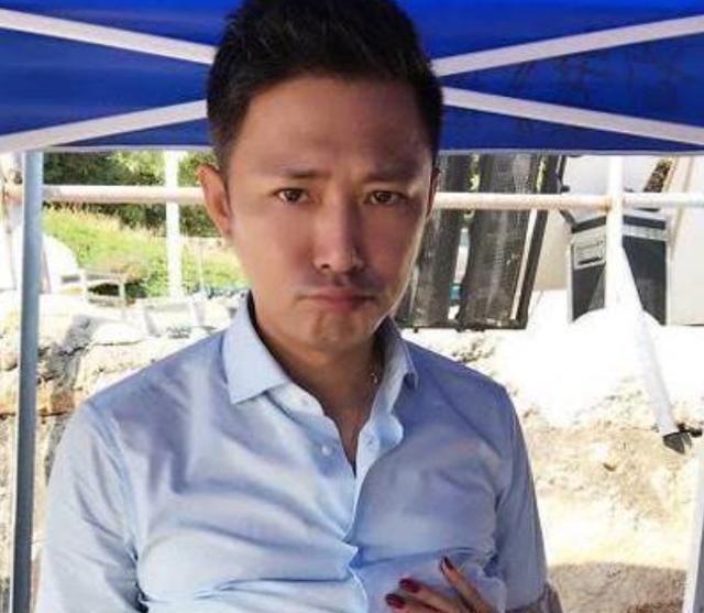 高鑫|高鑫:出身名门贵族,妻子毁容仍不离不弃,一心一意爱了24年