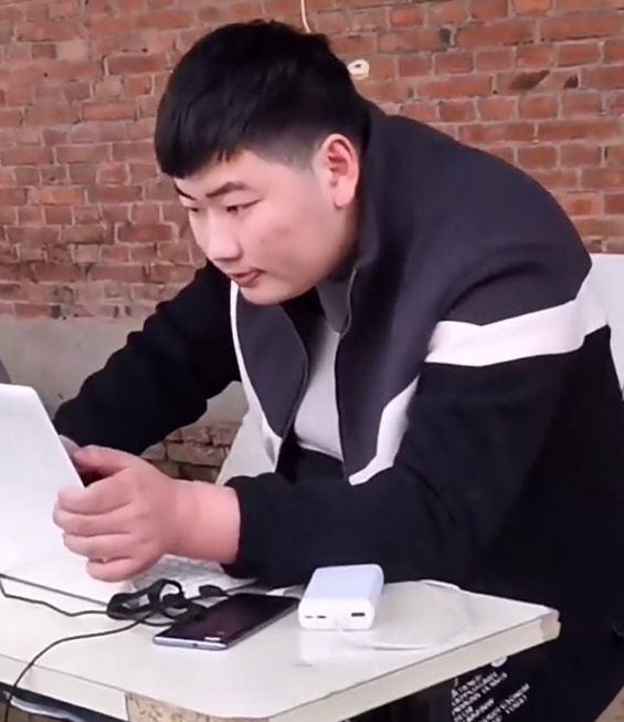 赫本|朱小伟前妻被表姐晒出聊天记录，内容暴露离婚原因，早有计划？