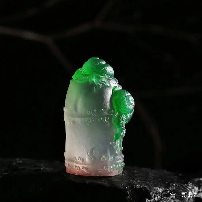 |玉赏 ▏寄情翡翠——《路远方始》