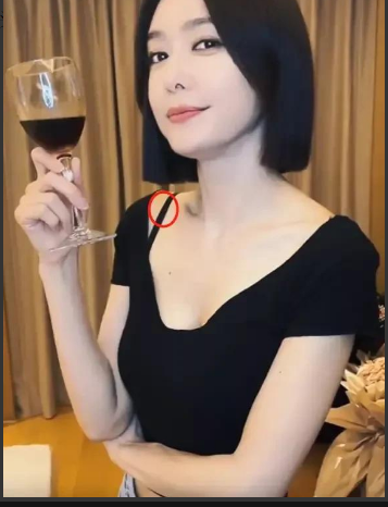 秦岚|秦岚一个无心的举动,让网友争得不可开交。