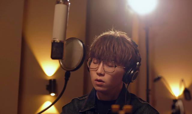 双旗镇刀客|毛不易走红，给了华语乐坛一记耳光，也给德不配位导师敲了警钟！