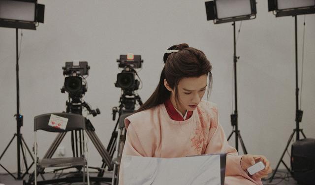 |二次下海？明明是颜值、能力和决心