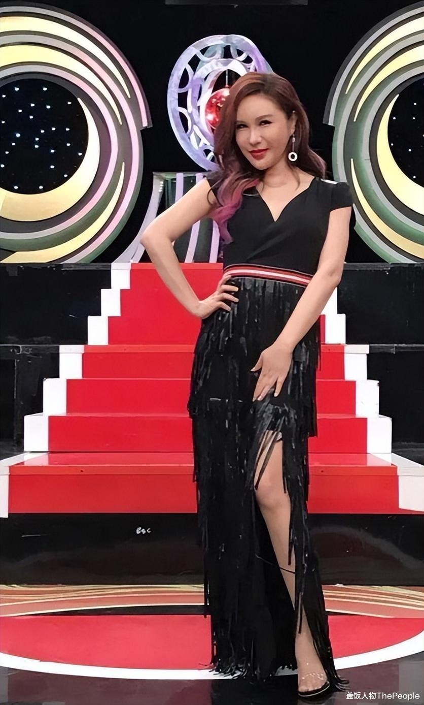 利菁|台版金星：20岁前当男人20岁后变女人，12年变脸7次，人生太剽悍