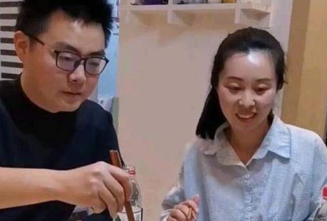 康辉|三观不正！许敏夫妇查真相遭指责闹事，许妈姚爸逛包公祠超幸福