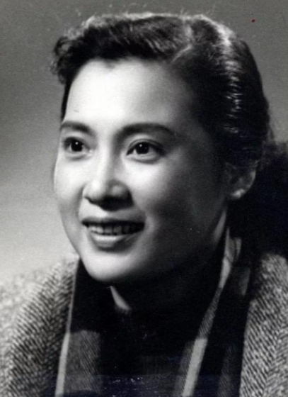 秦怡|秦怡:婚姻坎坷,照顾残疾爱子41年,如今100岁依旧优雅美丽