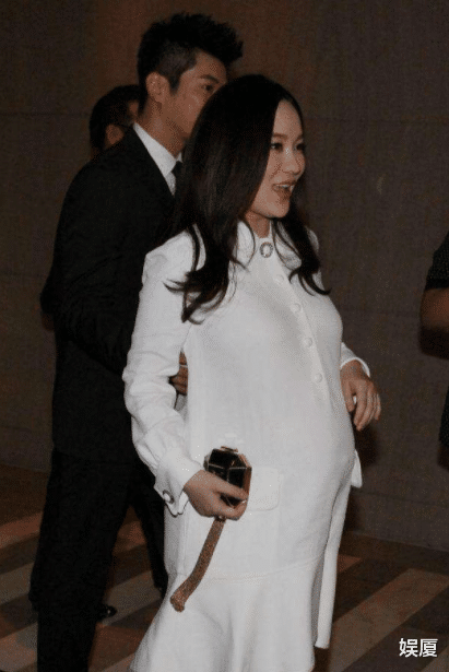 霍思燕|杜江的宠妻人设翻车后，细想他对霍思燕的爱，竟充满了“算计”